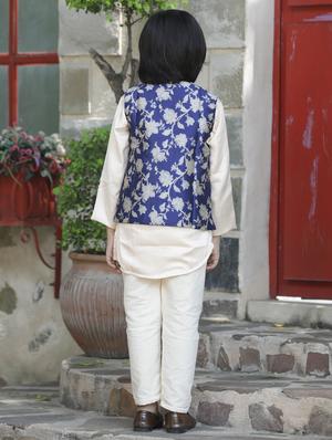 white floral kurta set - 18107576 - Standard Image - 3