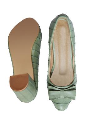 green synthetic slip on pumps - 18112556 - Standard Image - 4