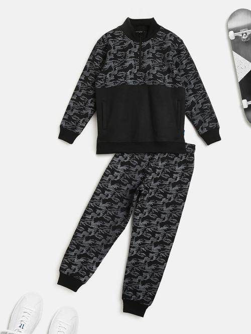 black camouflage track wear - 18117372 - Standard Image - 1