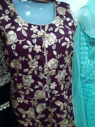 ladies suit - 18120343 - Standard Image - 1