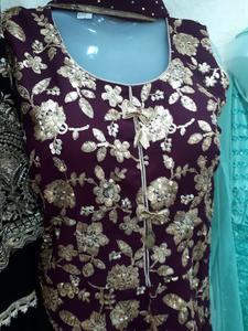 ladies suit - 18120343 - Standard Image - 2