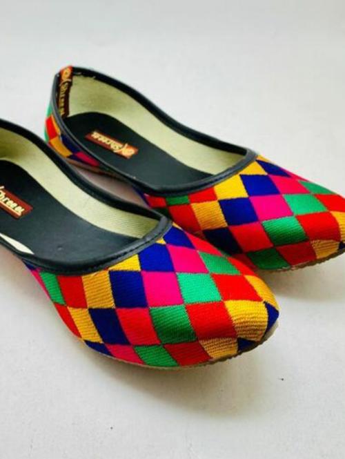 multi colored na jutis & mojaris - 18120405 - Standard Image - 1