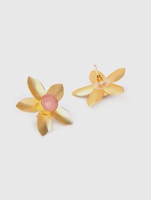 gold metal studs earring - 18182467 - Standard Image - 3