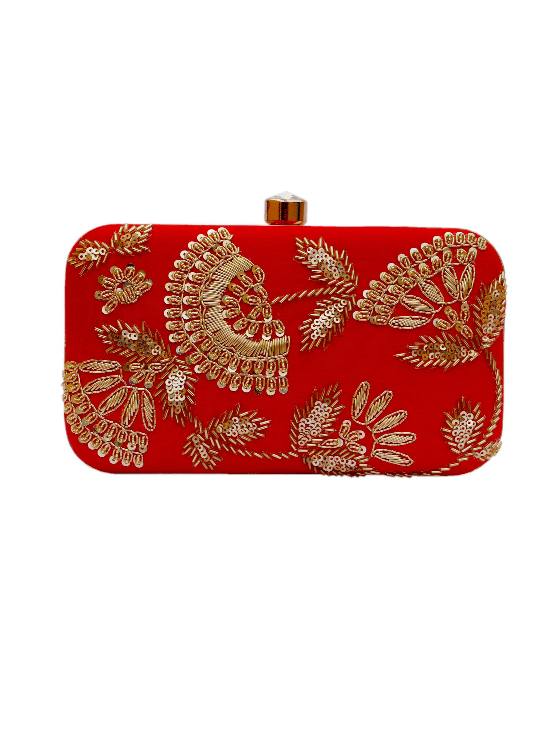 a stylish and elegant clutches for - 18188727 - Zoom Image - 4