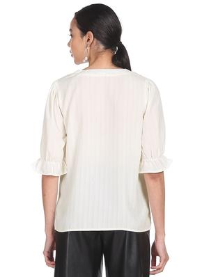 v-neck self design top - 18202486 - Standard Image - 3
