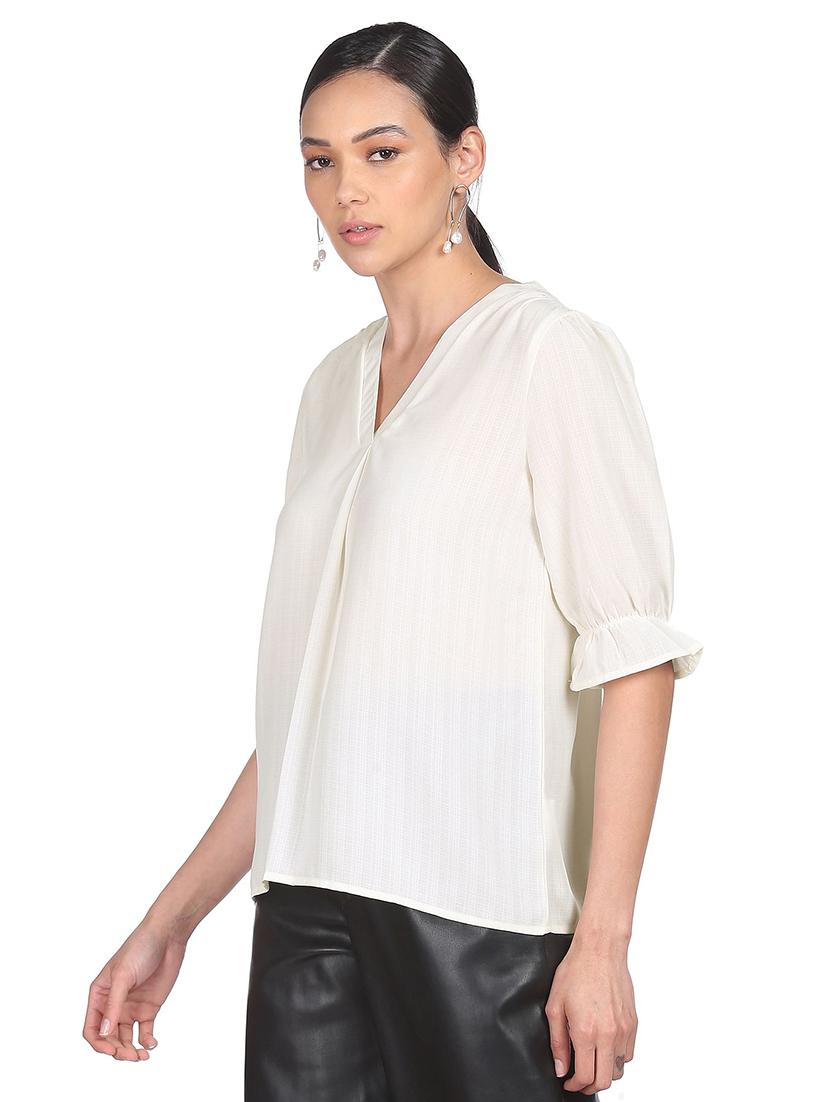 v-neck self design top - 18202486 - Zoom Image - 2