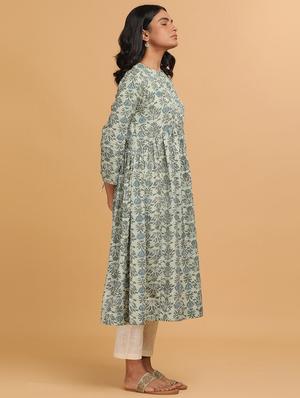 green printed straight dress - 18206682 - Standard Image - 2
