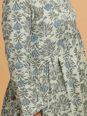 green printed straight dress - 18206682 - Standard Image - 4