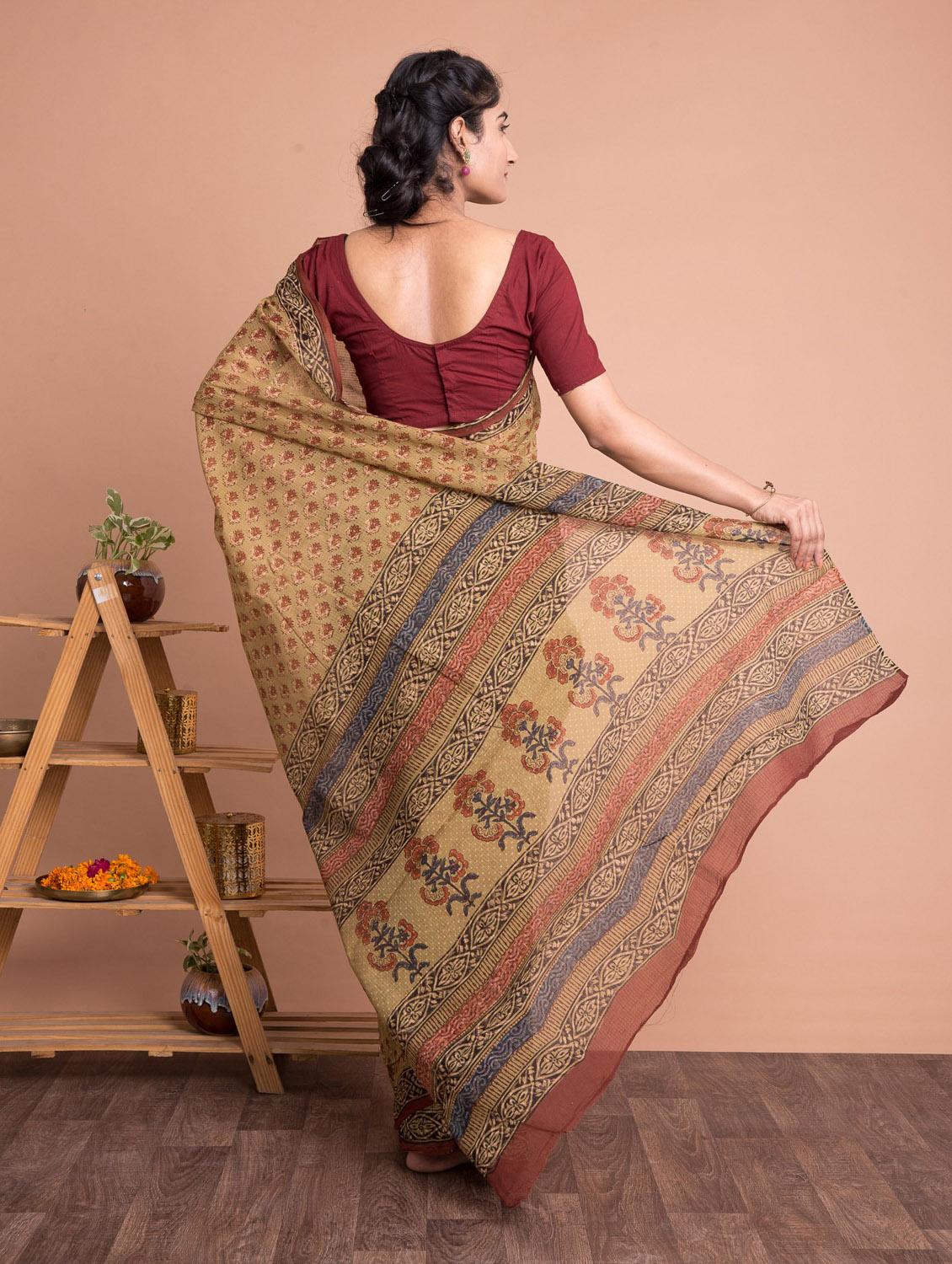 hand block printed saree with blouse - 18207238 - Zoom Image - 3