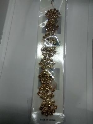 hair accessories gold color - 18215722 - Standard Image - 2