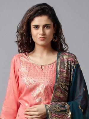 peach viscose cowl kurta bottom set - 18216943 - Standard Image - 4