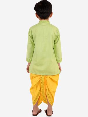 green solid kurta set - 18221766 - Standard Image - 4