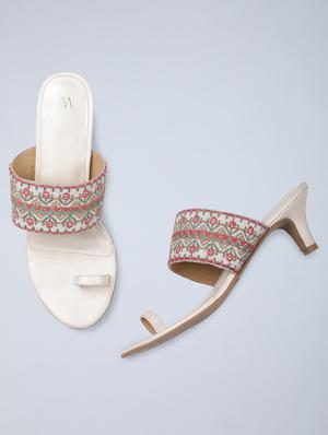 gold fabric ethnic sandals - 18223936 - Standard Image - 3