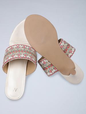 gold fabric ethnic sandals - 18223936 - Standard Image - 5