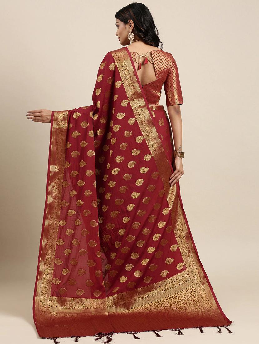 maroon silk blend woven saree with blouse - 18230749 - Zoom Image - 2