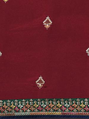 maroon art silk embroidered saree with blouse - 18246202 - Standard Image - 4