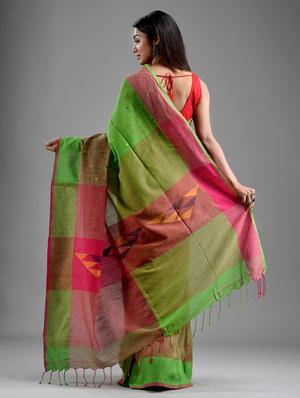 self design handloom saree with blouse - 18248016 - Standard Image - 4