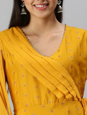 yellow cotton blend anarkali kurta - 18249149 - Standard Image - 4