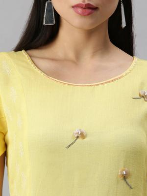 yellow cotton blend aline kurta - 18249176 - Standard Image - 4