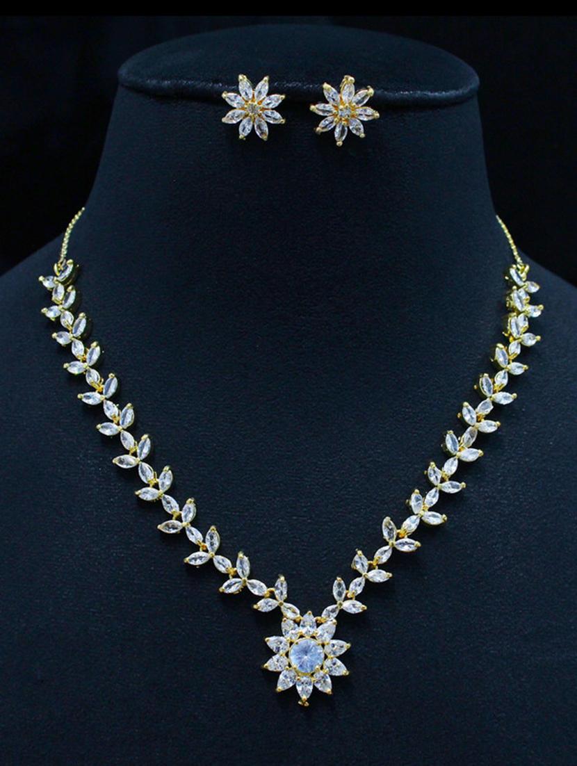 white brass short necklace - 18251209 - Zoom Image - 2