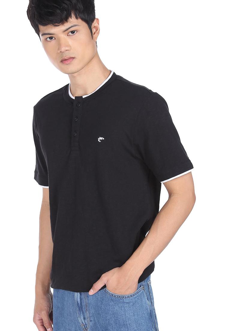 black solid t-shirt - 18251586 - Zoom Image - 2