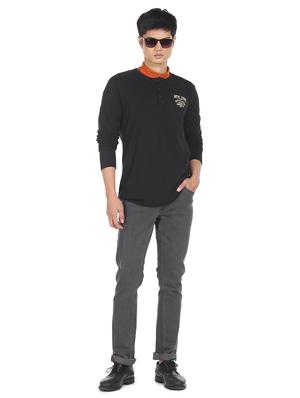 black solid t-shirt - 18251588 - Standard Image - 4