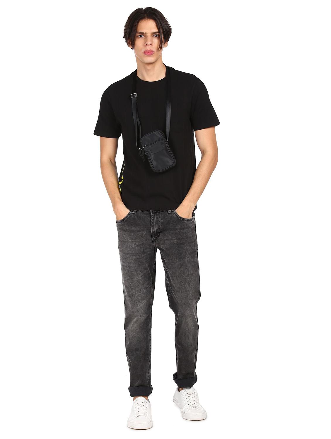 black solid t-shirt - 18252682 - Zoom Image - 5