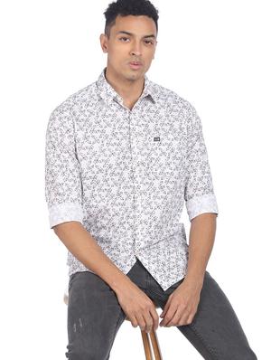 white printed casual shirt - 18254851 - Standard Image - 4