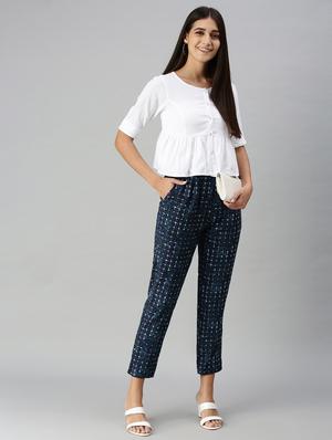 mid rise printed cigarette pants trouser - 18261412 - Standard Image - 4