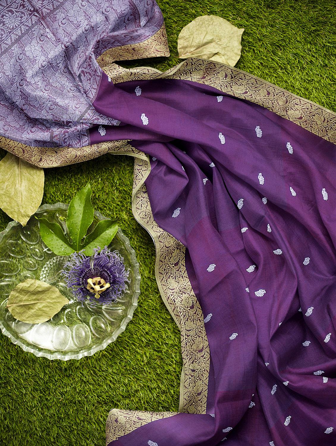 purple linen jamdani saree with blouse - 18273712 - Zoom Image - 4
