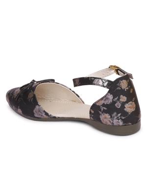 black faux leather ankle strap sandals - 18277728 - Standard Image - 4