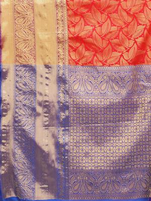 red silk banarasi saree with blouse - 18280787 - Standard Image - 6