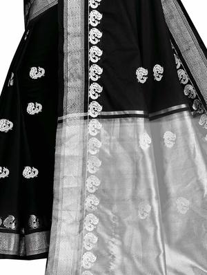 black art silk woven saree with blouse - 18281631 - Standard Image - 4