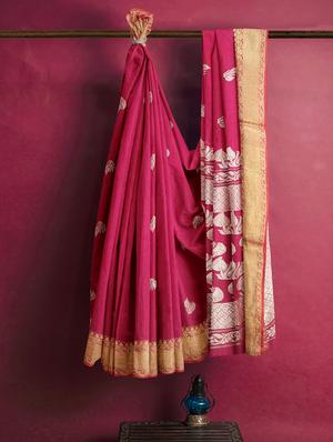 magenta linen jamdani saree with blouse - 18282308 - Standard Image - 4