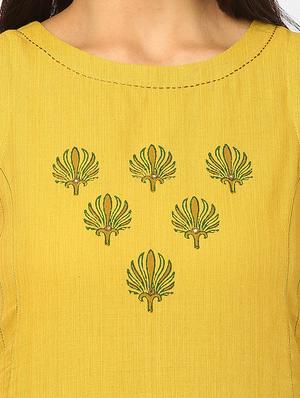 yellow printed a-line kurta - 18285361 - Standard Image - 4