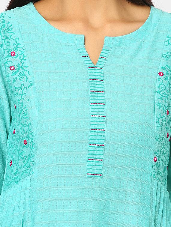 blue printed flared kurta - 18285368 - Zoom Image - 4