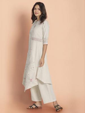 white solid asymmetric kurta - 18286690 - Standard Image - 3