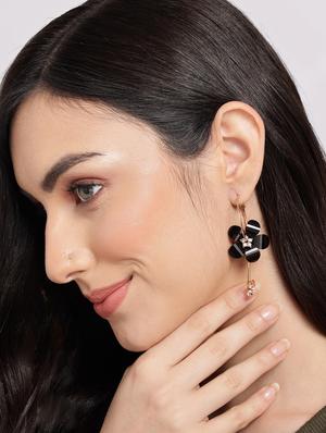 black metal drop earring - 18291994 - Standard Image - 4