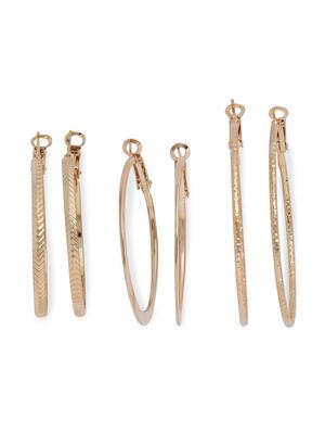 gold metal hoop earring - 18291996 - Standard Image - 3