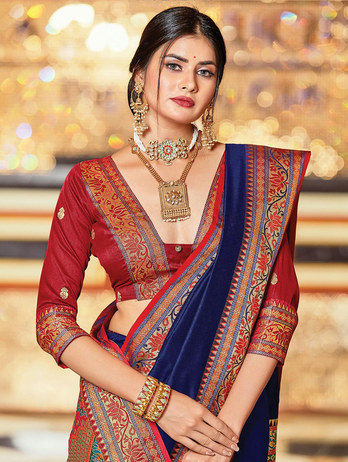 navy silk woven saree with blouse - 18292202 - Zoom Image - 2