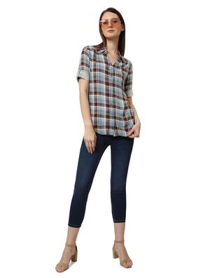 curved hem checkered shirt - 18297786 - Standard Image - 4