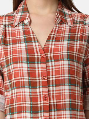 curved hem checkered shirt - 18297791 - Standard Image - 4