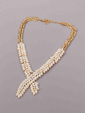 gold metal necklace - 18298102 - Standard Image - 2