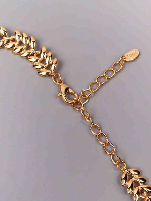 gold metal necklace - 18298102 - Standard Image - 3