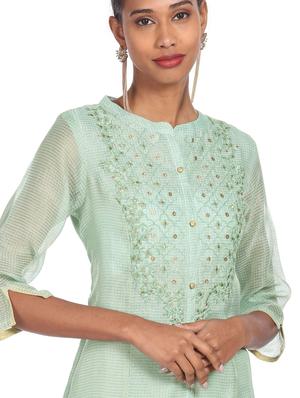 green embroidered a-line kurta - 18301969 - Standard Image - 4