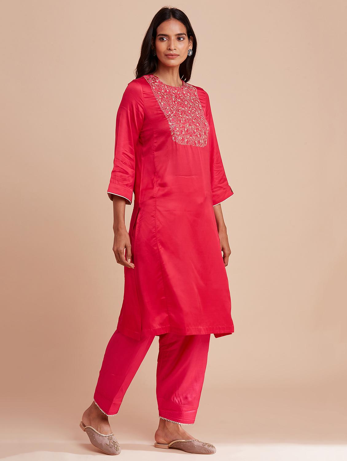 embroidered straight kurta - 18304630 - Zoom Image - 3