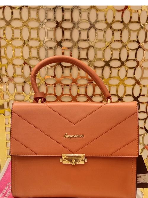 ladies handbags pure leather - 18306396 - Standard Image - 1
