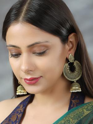 gold metal jhumka earring - 18309413 - Standard Image - 4