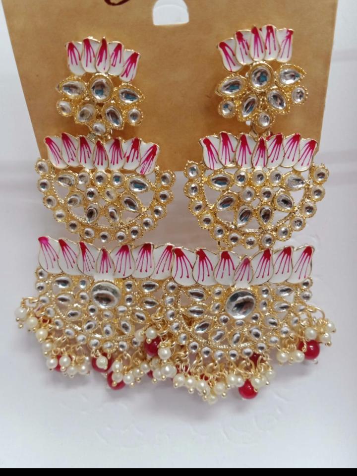 ladies earring - 18309661 - Zoom Image - 2