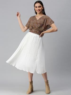 v-neck floral open back & tie top - 18310448 - Standard Image - 4